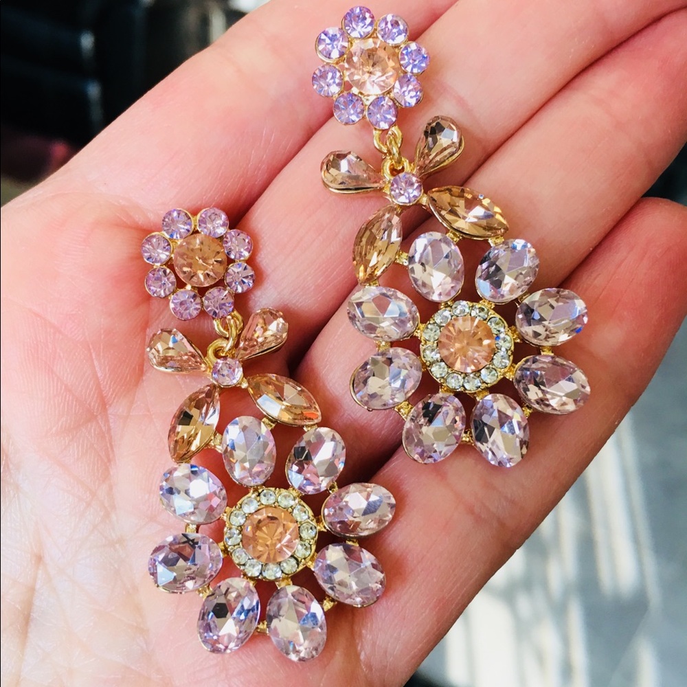 Pink Peach Flower Dangle Statementโ Earrings